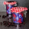 Blaubeer- und Birnen Socken im Glas