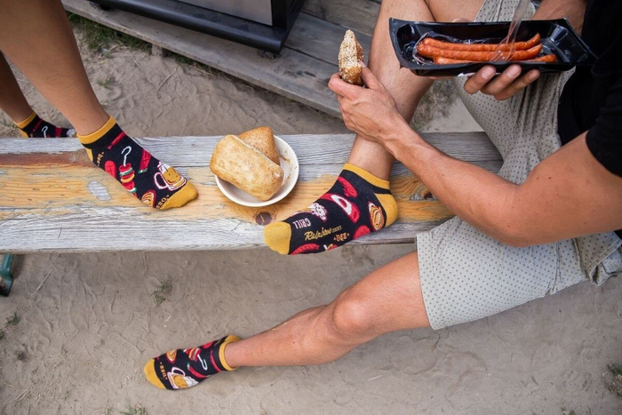 Baumwollene Socken mit Partymotiven