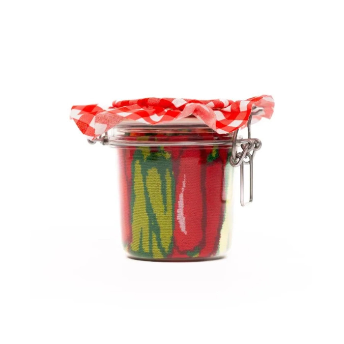 Paprika- und Erbsen Socken im Glas