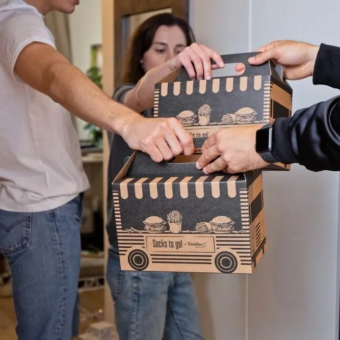 Socks to Go Burger- und Pommes-Socken-Box